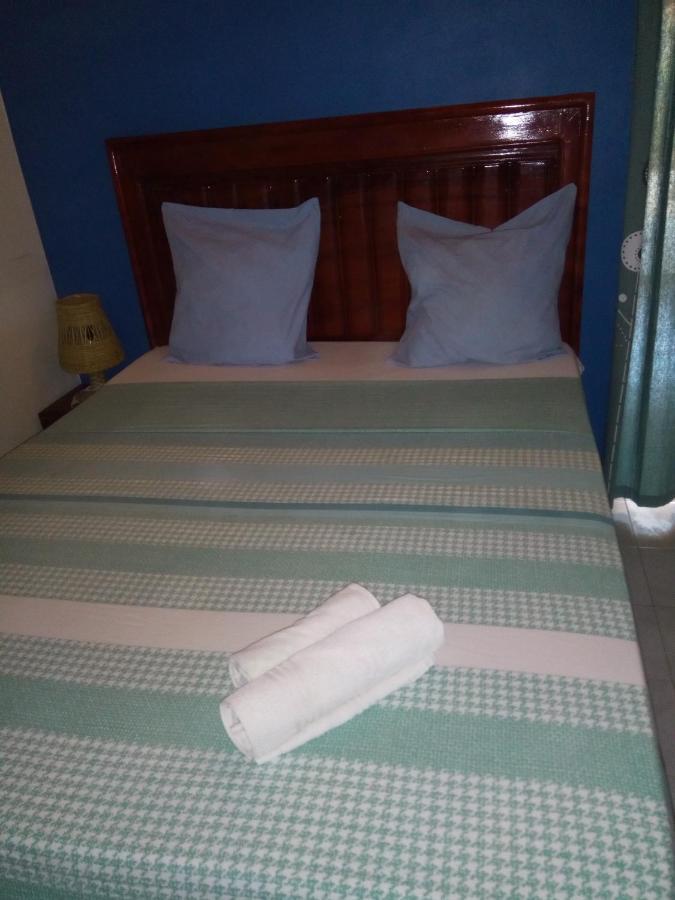 Bed and Breakfast Chez Coumba Et Daniel Saly Portudal Esterno foto