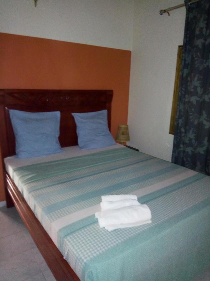 Bed and Breakfast Chez Coumba Et Daniel Saly Portudal Esterno foto
