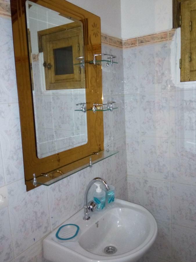 Bed and Breakfast Chez Coumba Et Daniel Saly Portudal Esterno foto