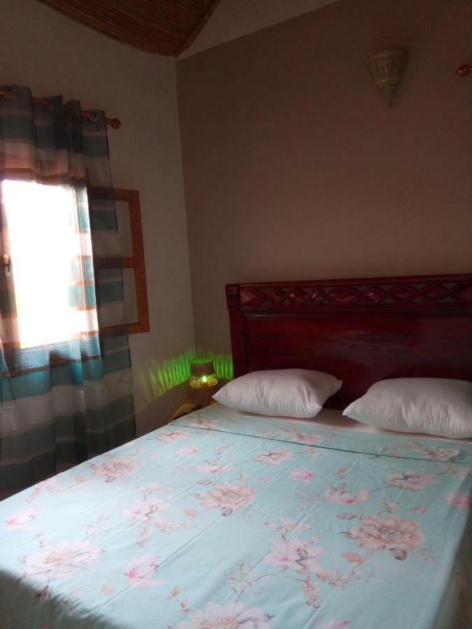 Bed and Breakfast Chez Coumba Et Daniel Saly Portudal Esterno foto