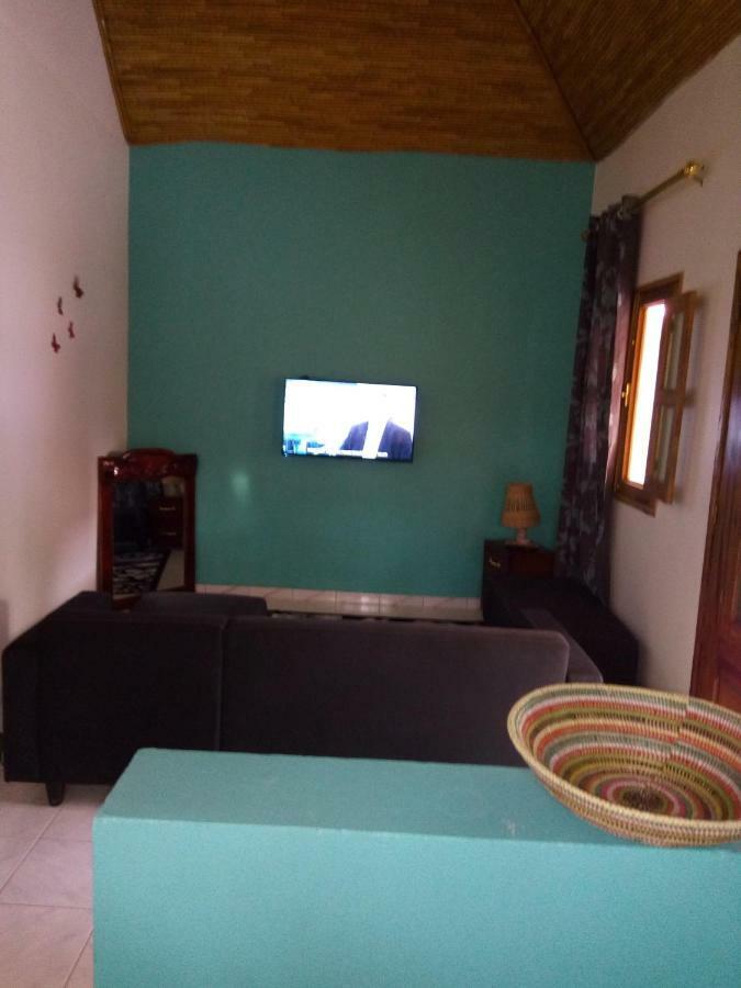 Bed and Breakfast Chez Coumba Et Daniel Saly Portudal Esterno foto