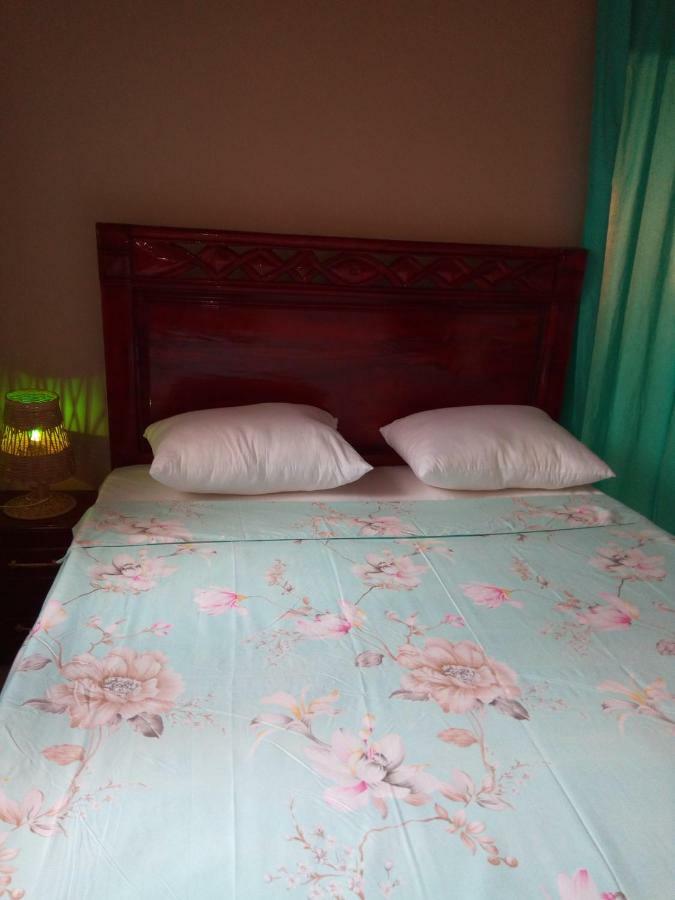 Bed and Breakfast Chez Coumba Et Daniel Saly Portudal Esterno foto