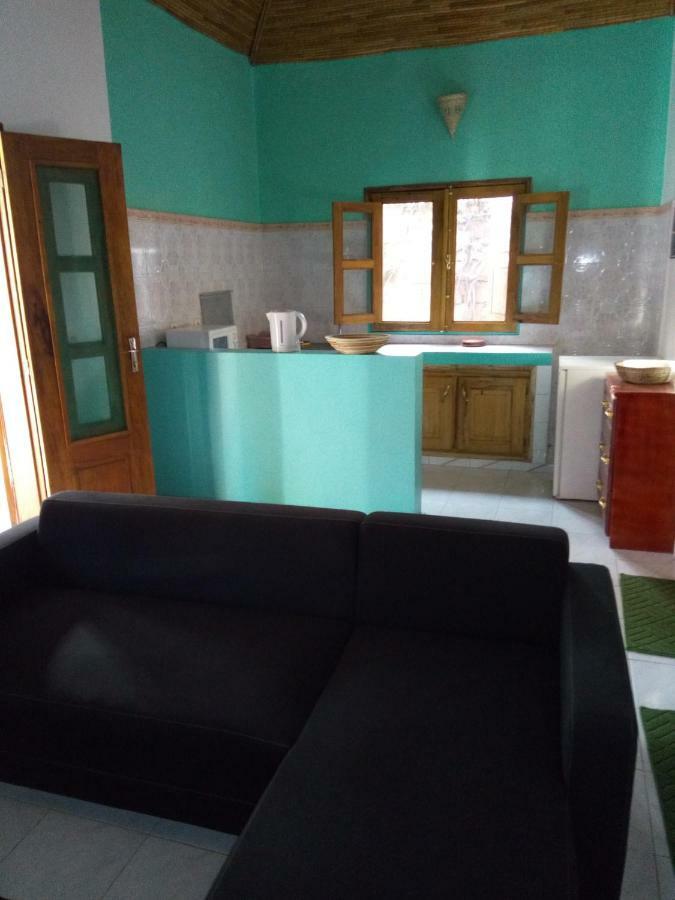 Bed and Breakfast Chez Coumba Et Daniel Saly Portudal Esterno foto