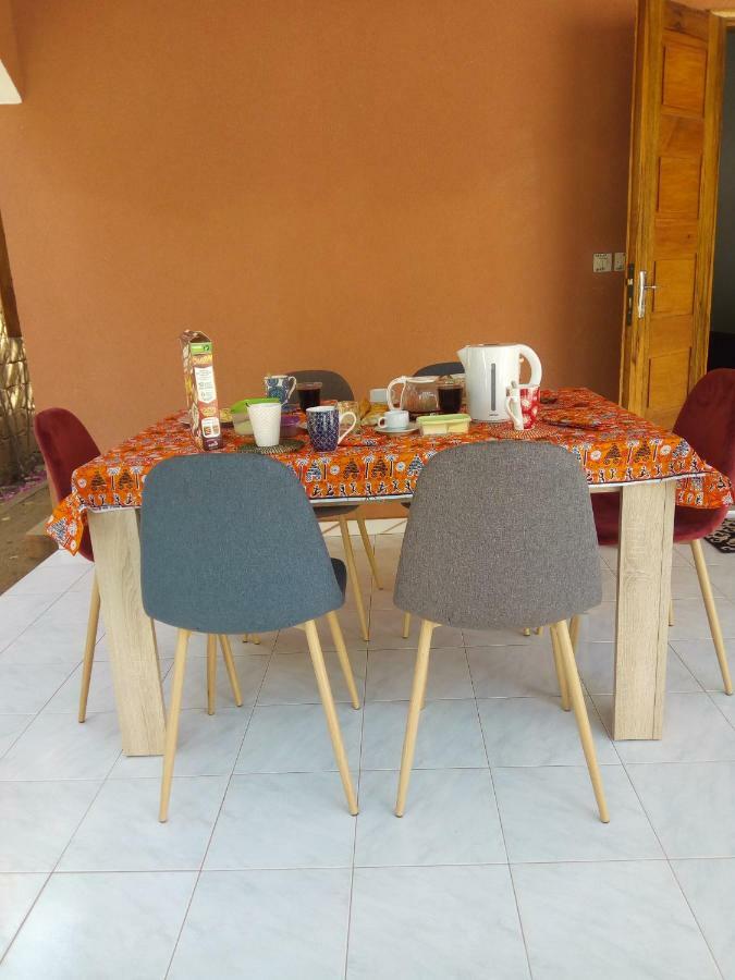 Bed and Breakfast Chez Coumba Et Daniel Saly Portudal Esterno foto